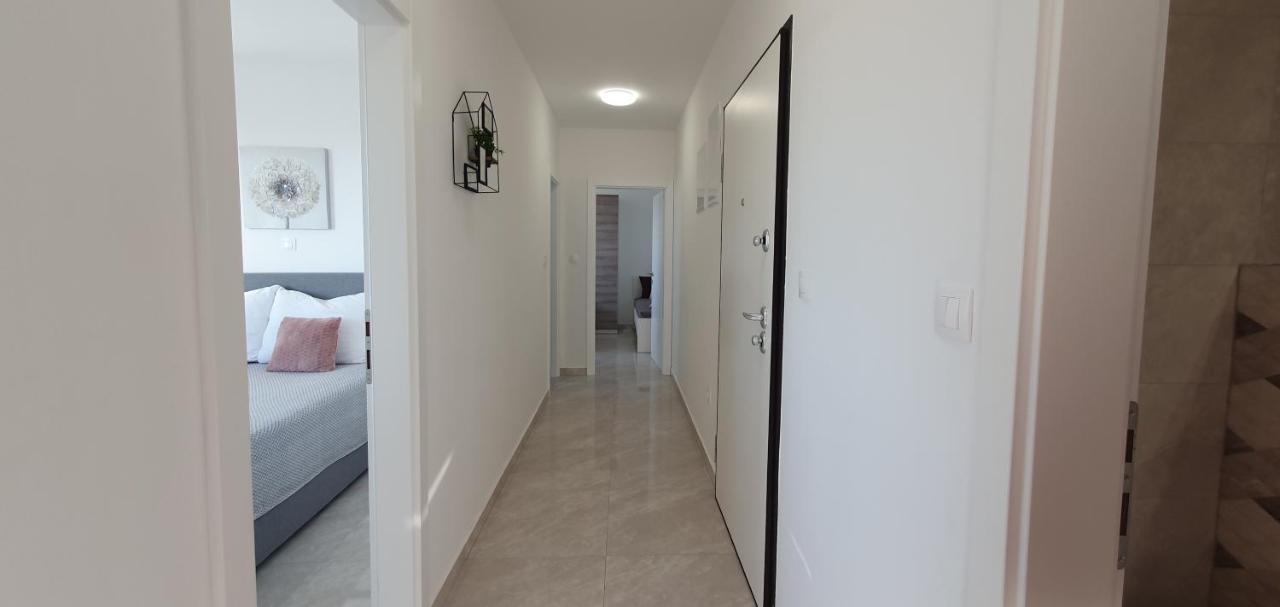 Seahorse Luxury Apartment With Pool And Sea View Novaglia Esterno foto